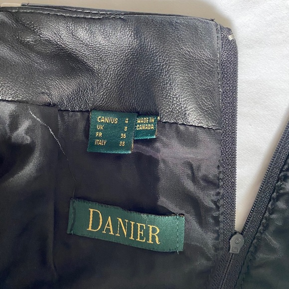 Danier genuine leather skirt and top set - Picture 6 of 7